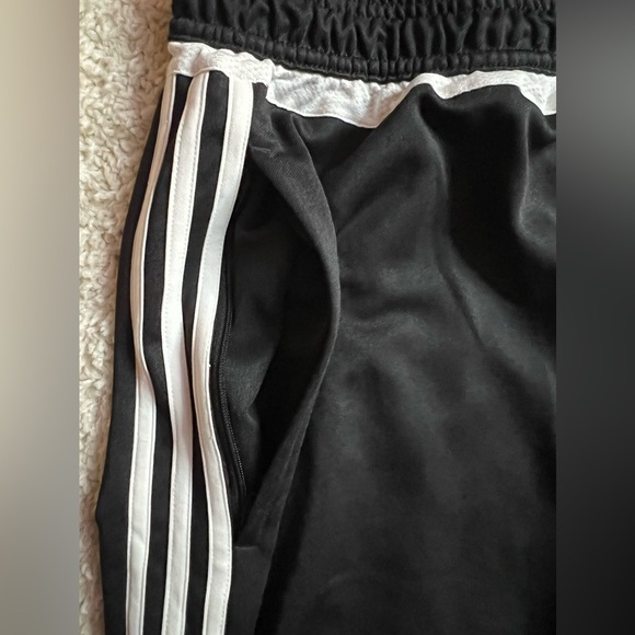 Men’s Size Large Adidas Striped Sweatpants GUC - Picture 5 of 7